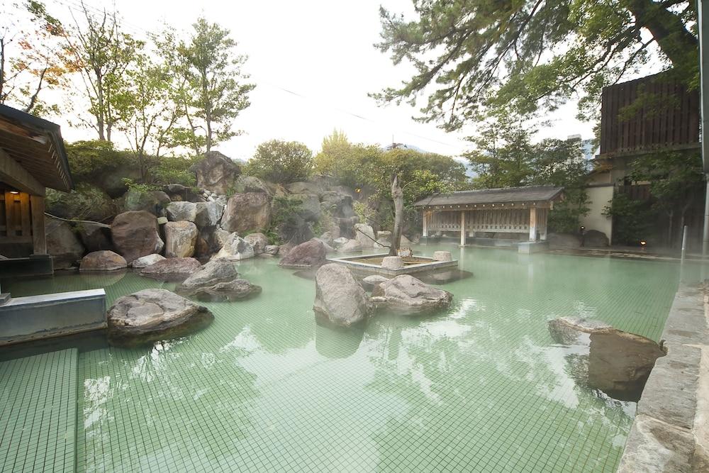 Shiragiku Hotel Beppu Buitenkant foto