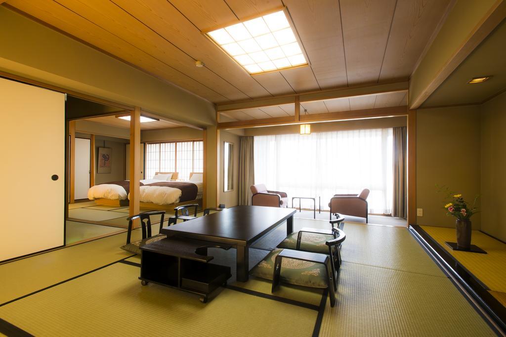 Shiragiku Hotel Beppu Buitenkant foto